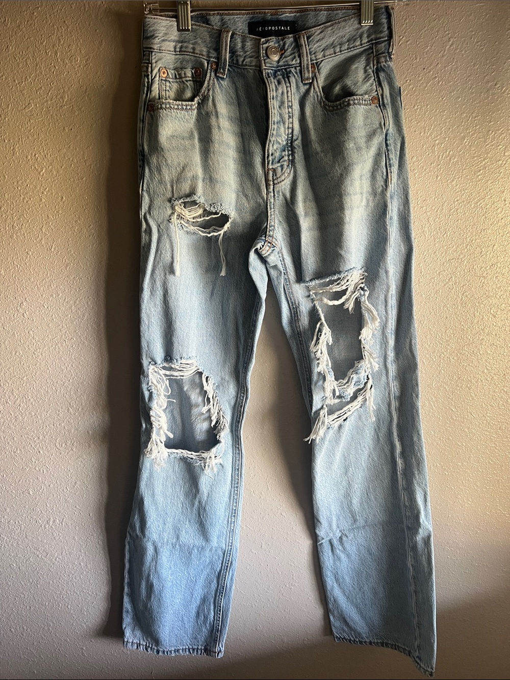 Aeropostale Women’s Distressed 90s Baggy Jeans